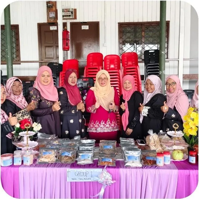 Pameran hasil produk peserta program pembangunan kemahiran